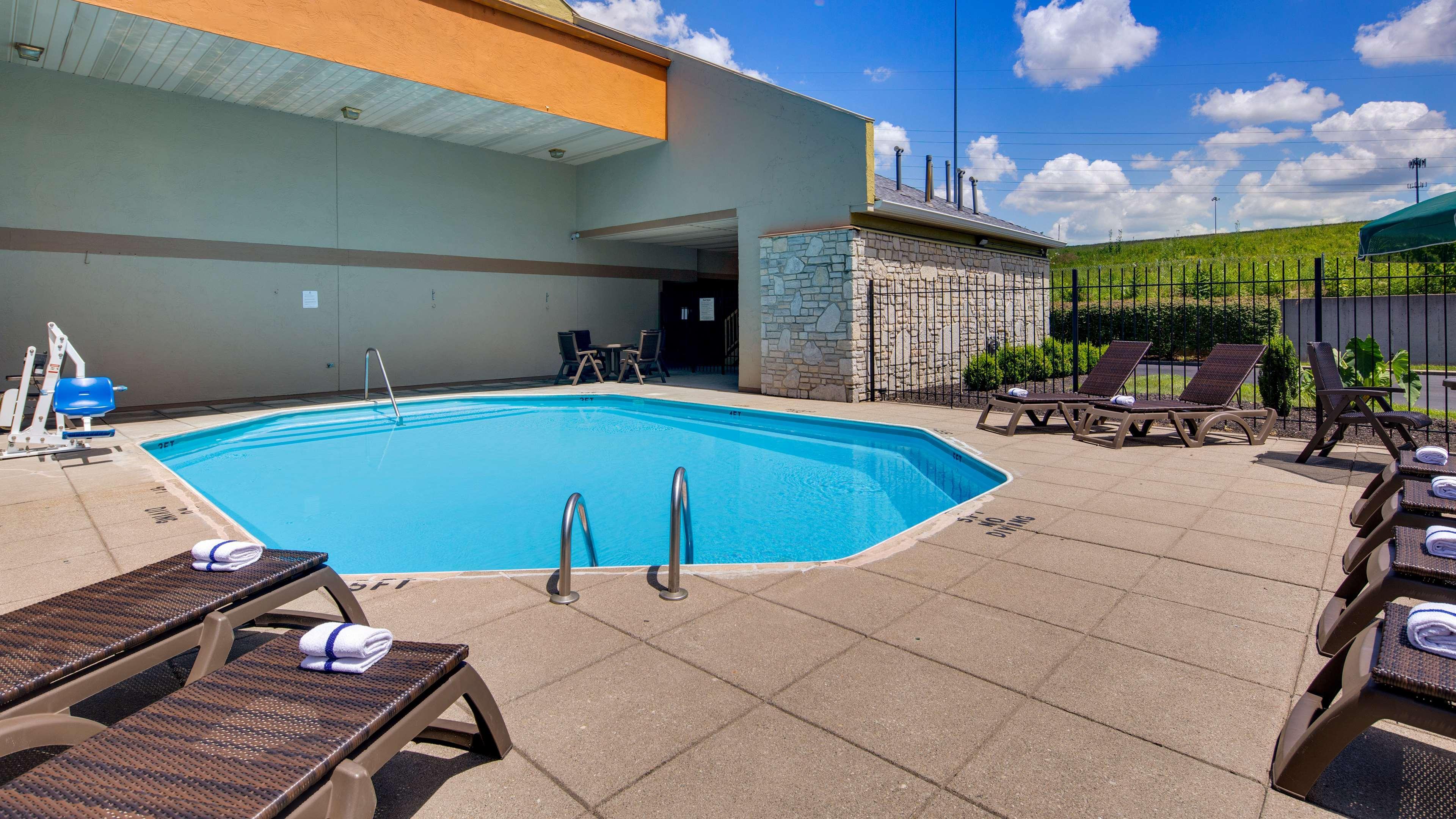 Best Western Clermont Cherry Grove Bagian luar foto